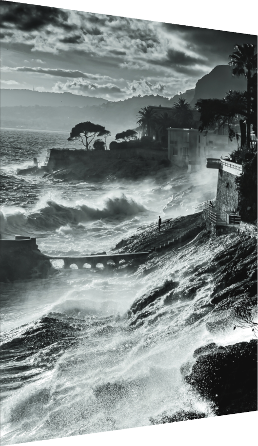 Côte d'Azur - The sea storm gazer